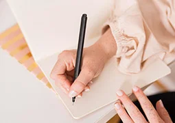 HỌC VIỆN HẠNH PHÚC